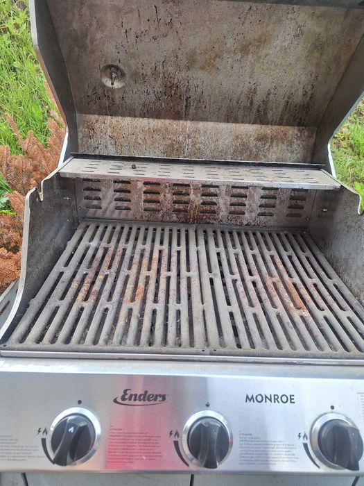 Grill gazowy Enders Monroe Silverline.
