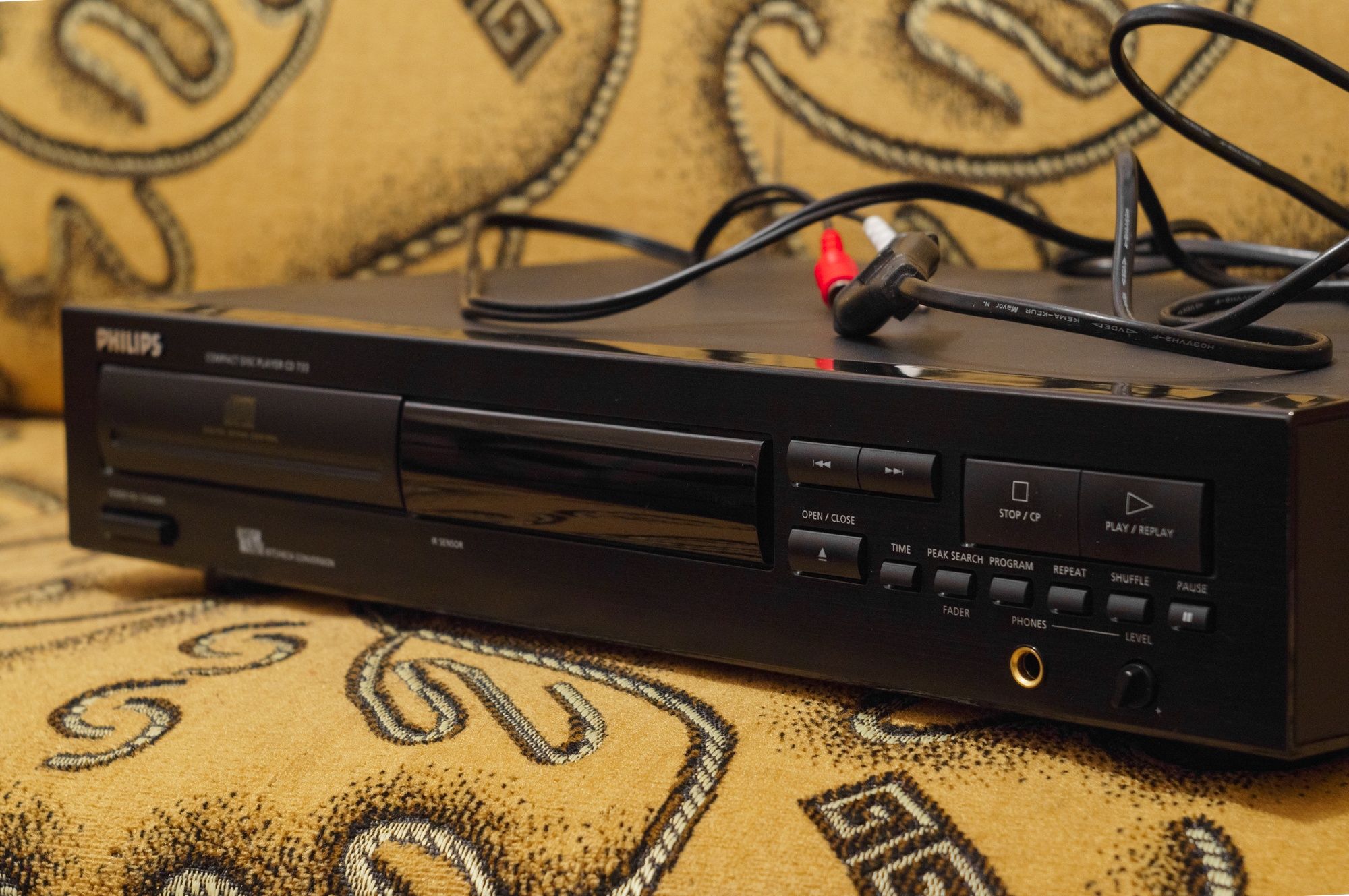 Philips CD 733 (Made in Hungary)