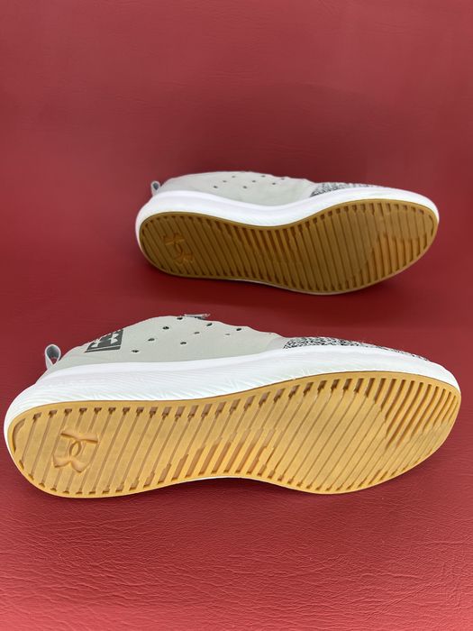 Кросівки  43р. Under Armour Charged 24/7 Low