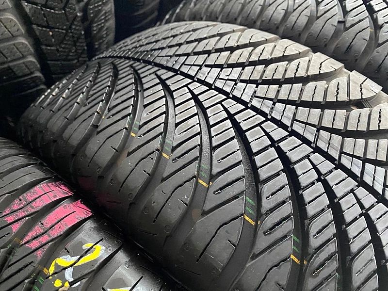 215/55r17 Goodyear Vactor 4S gen2_8mm_4szt_(131)