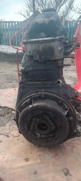 Двигун ваз 2103 з трамблер,і бензонасосом