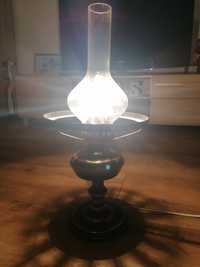 Lampa naftowa przerobiona na elektryczną