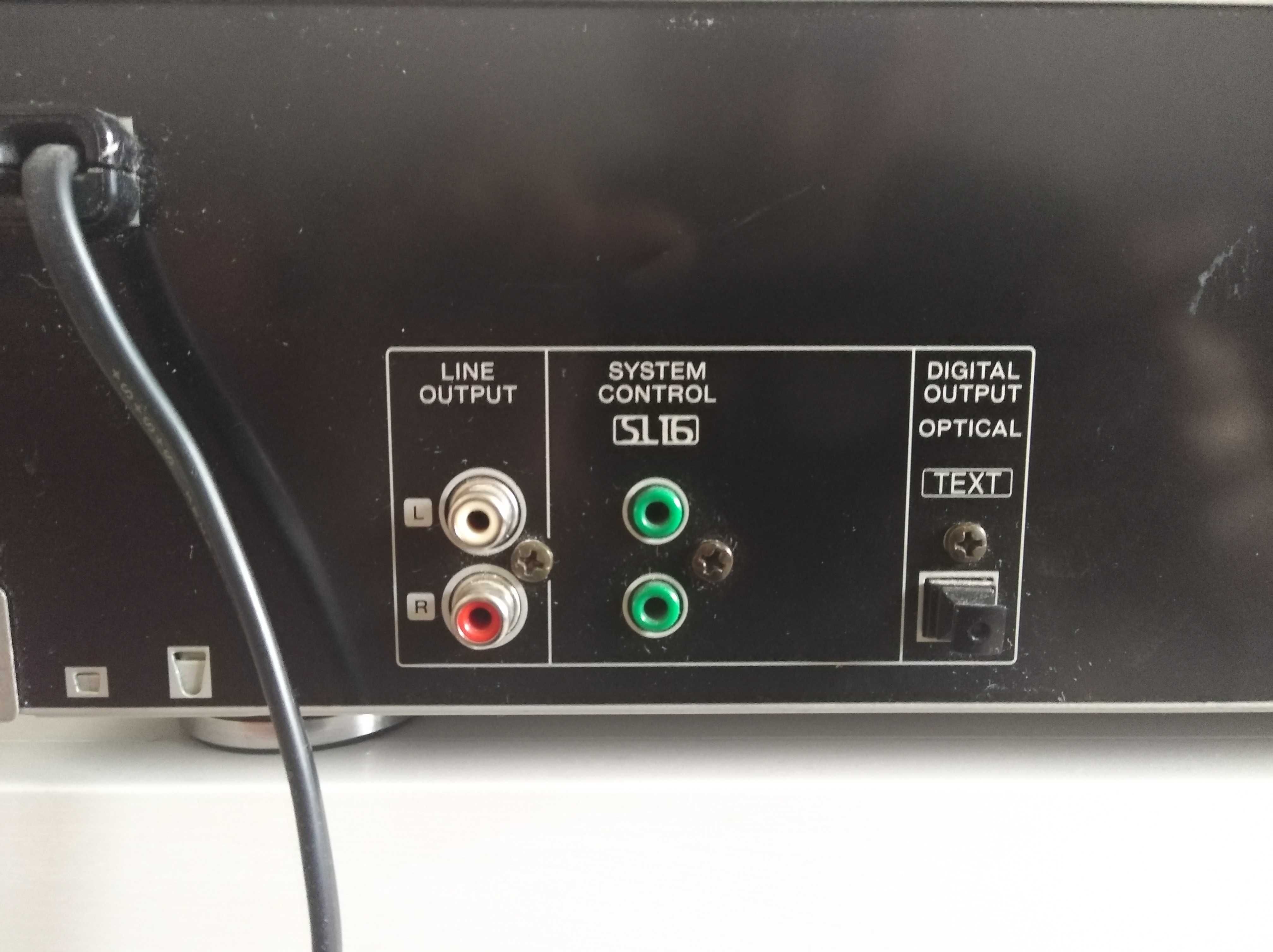 KENWOOD DPF-R3030 (multiple CD player) 5 disc changer