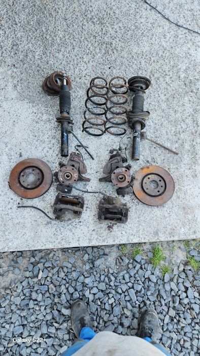 Стойка взбори Peugeot пежо 406 коплектом