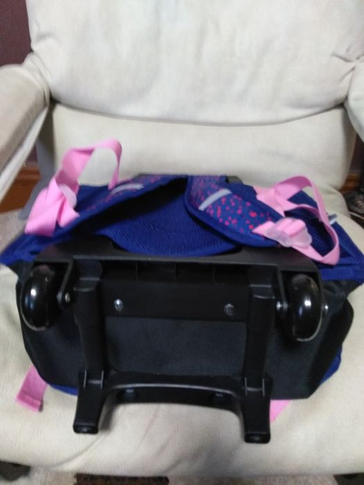 Рюкзак шкільний на колесах