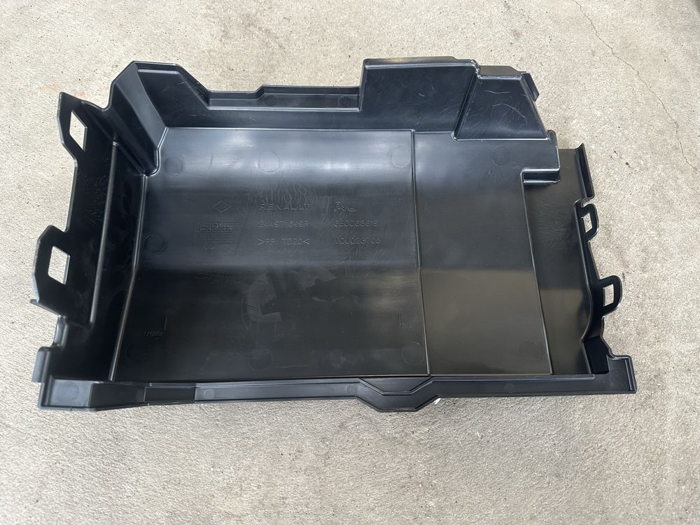Osłona pokrywa dekielek na akumulator Renault Trafic IV Primastar