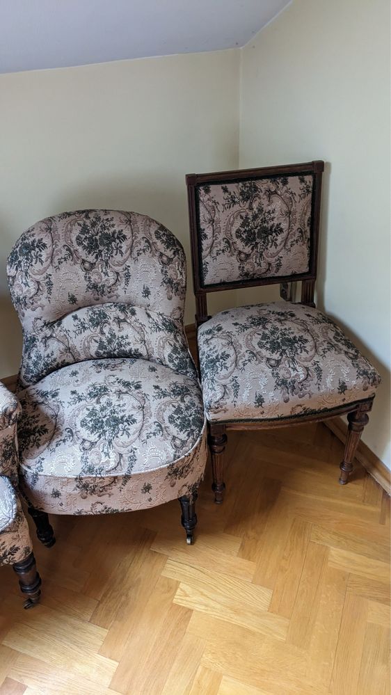 Komplet przedwojennych mebli salonowych