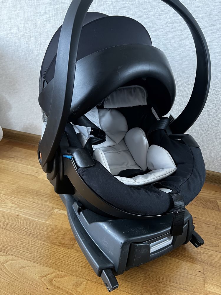 Автокрісло Stokke