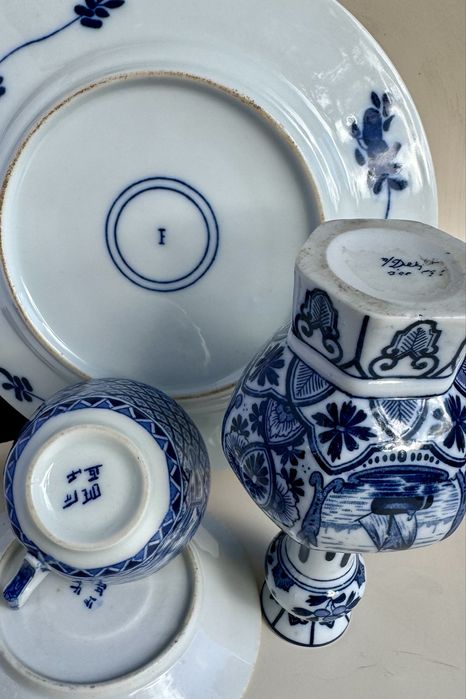Zestaw orientalizujacej porcelany z XIX w.