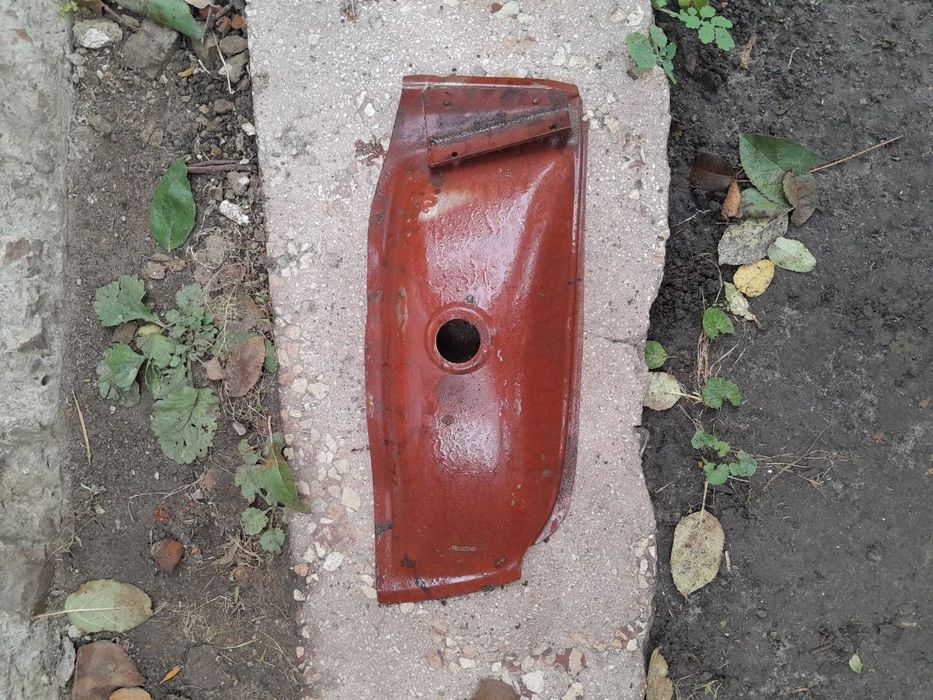 Пол запасного колеса