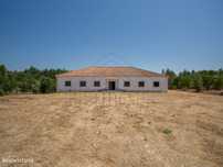 Moradia Térrea T6 em Casais da Lapa - 7280 m² de Terreno