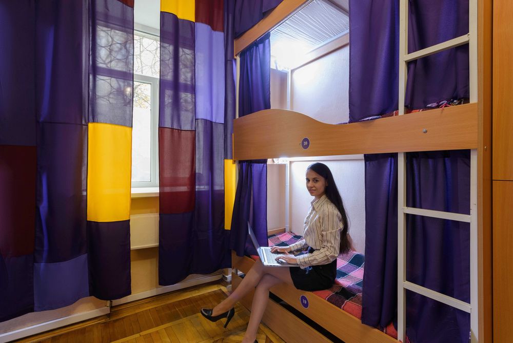 МОЛОДІЖНИЙ ХОСТІЛ у центрі Києва Дешево Метро Золоті ворота Дешево-14-555.biz.ua