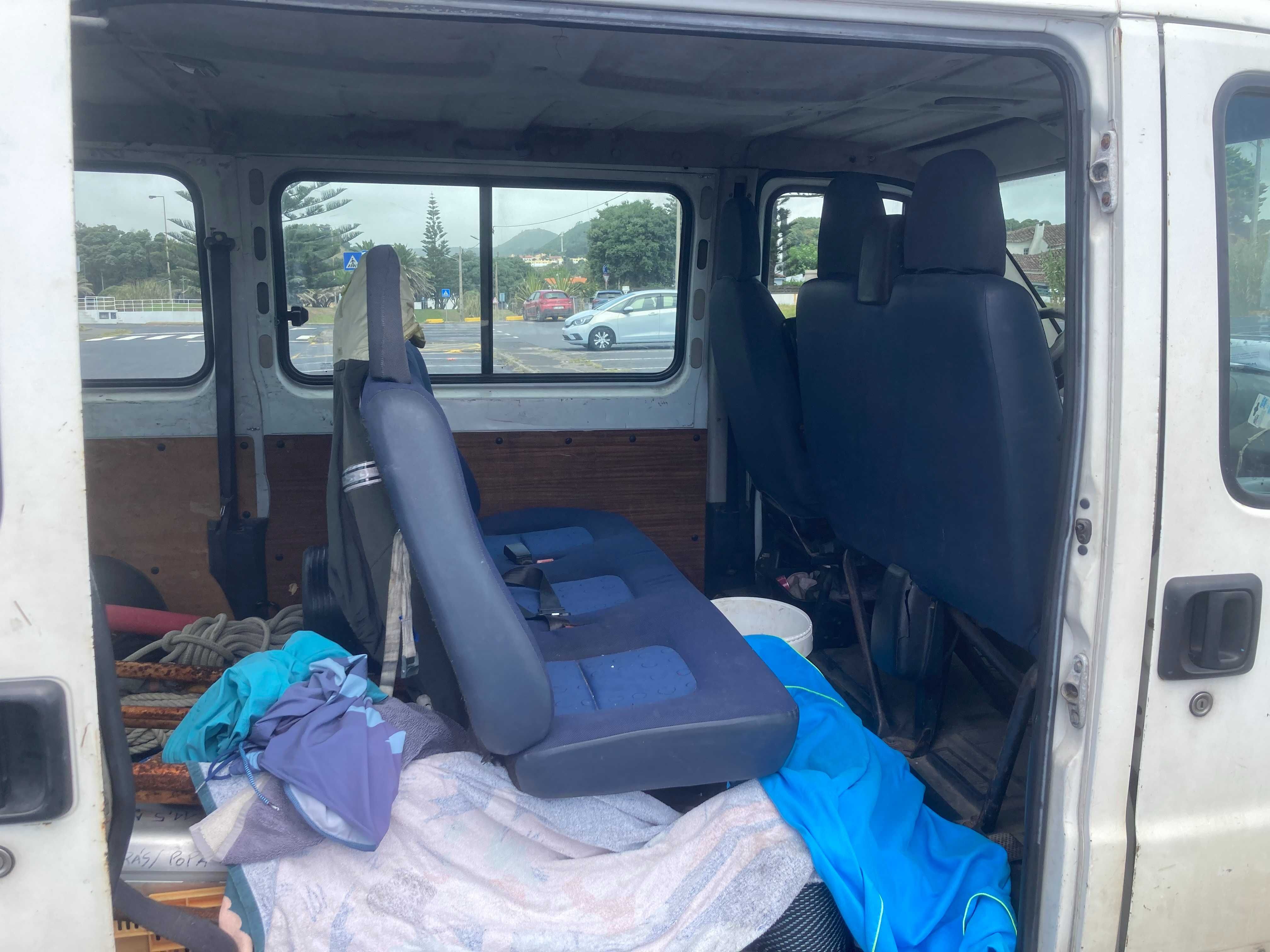 Carrinha de 6 lugares a Diesel - Fiat Ducato