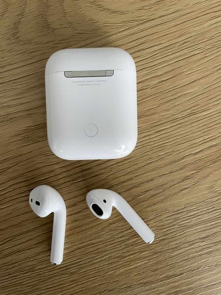 Продам AirPods 2