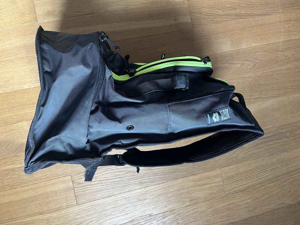 Plecak pływacki arena Fastpack 3.0 40 l dark smoke/neon yellow