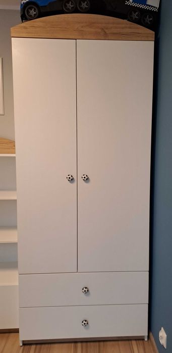 Biała szafa szer. 90 cm
