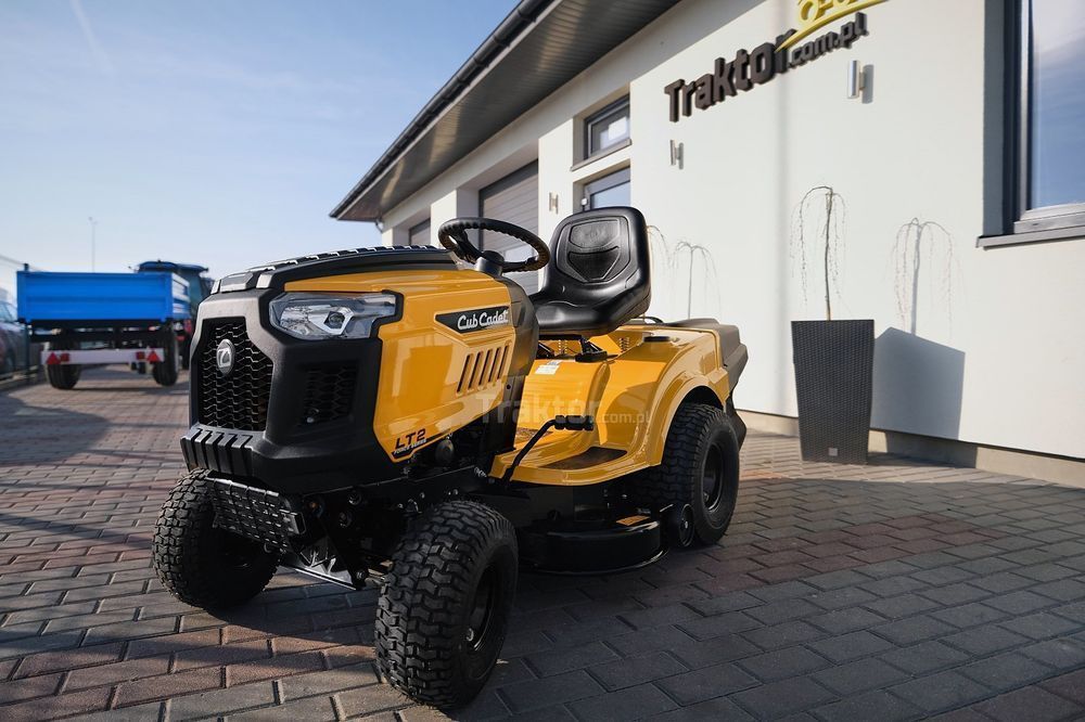 Traktorek ogrodowy kosiarka Cub Cadet LT2 NR92 '23