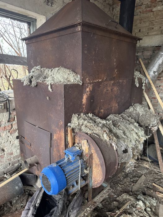 Котел теплогенератор для сушки деревени. Або обігріву теплиць , преміщ