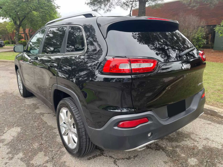 Jeep Cherokee      2017