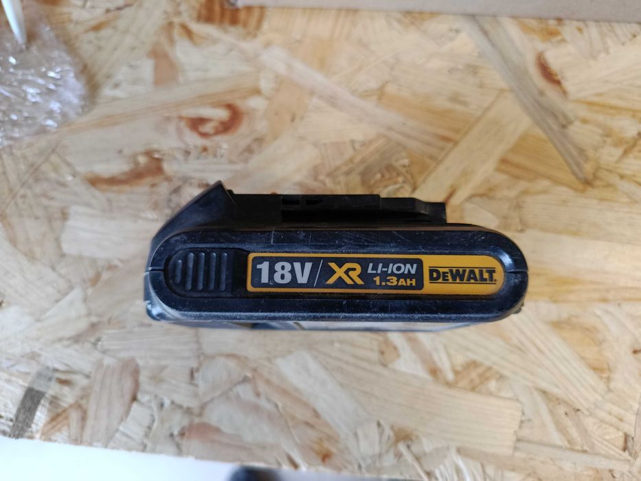 Батерея акумулятор DeWalt DCB185