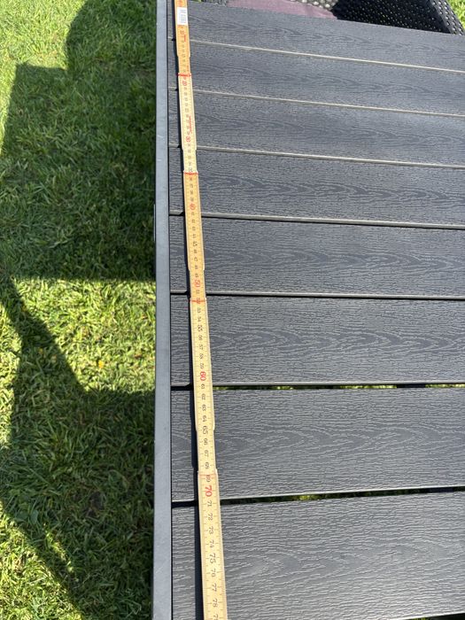 Stół ogrodowy + 4 krzesła z poduszkami