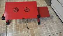 Stolik z wiatrakiem pod laptopa