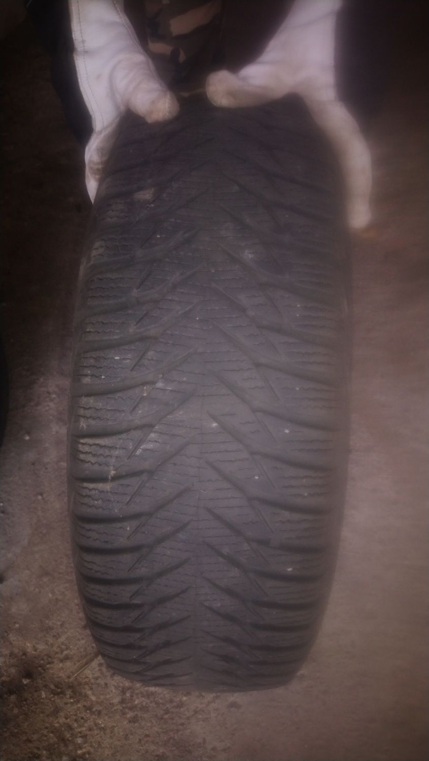 Witam sprzedam 4 opony z felgami stalowymi 195 /65 R 15