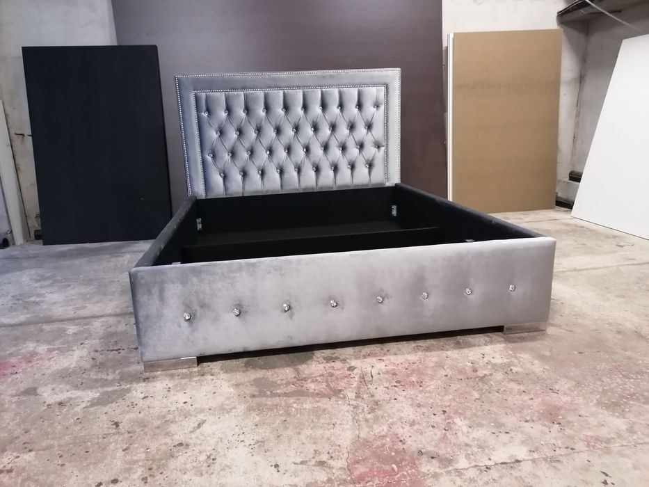Łózko pikowane swarowski sypialnia glamour kryształki chrom gwoździe