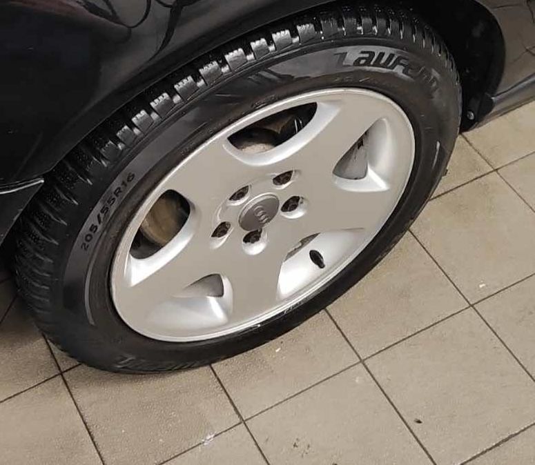 Felgi Audi z oponami 205/55 r16 5/112