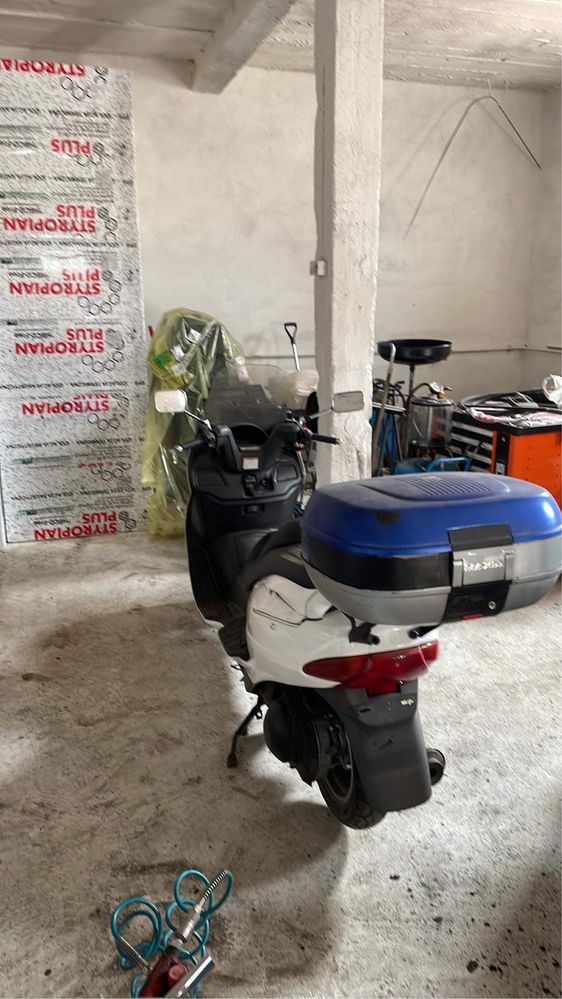 Witam mam do sprzedania Skuter Suzuki burgman o pojemnosci 400