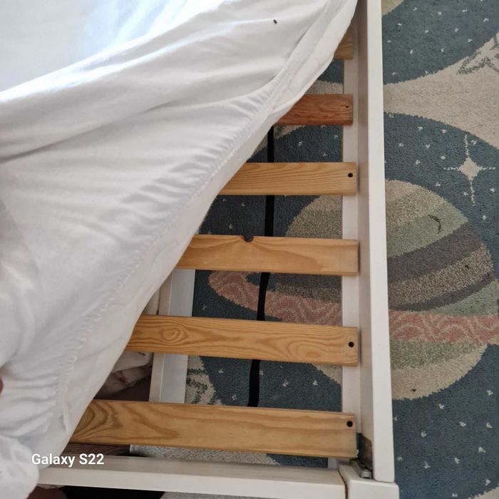 Łóżko drewniane podwójne białe