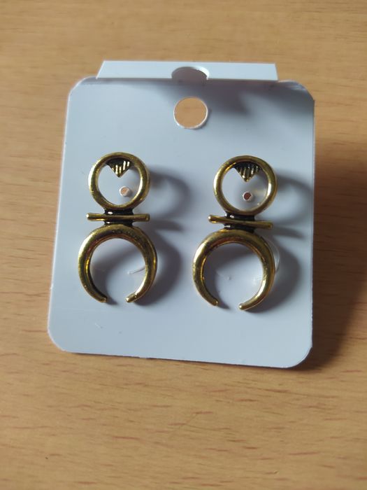 Brincos dourados com meias luas NOVOS