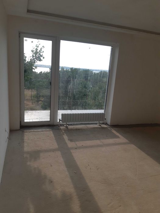 Продам стильный современный 2-хэт дом с бассейном