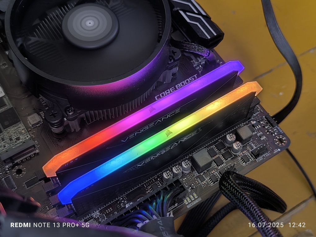 Pamięć RAM RGB DDR4 16GB (2x8) 3600 Corsair Vengeance RGB RS