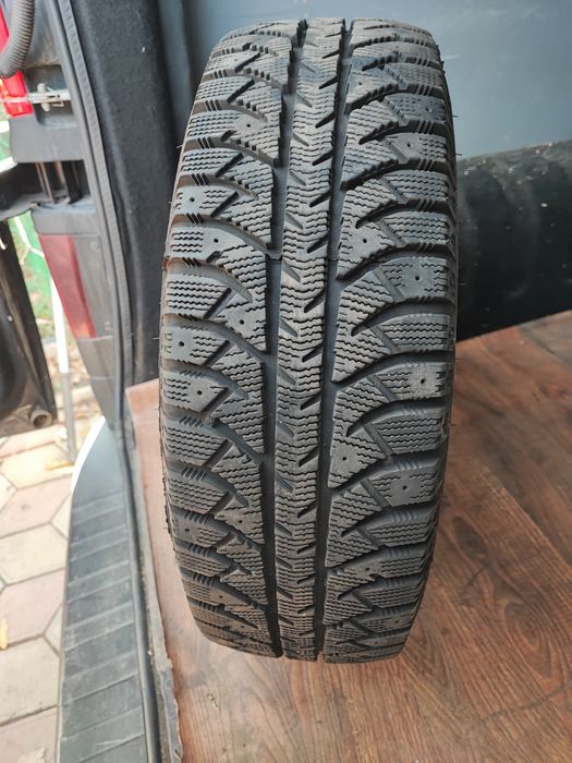 продам 2колеса,с новой  резиной пара (зима) подходят на Приору 2170