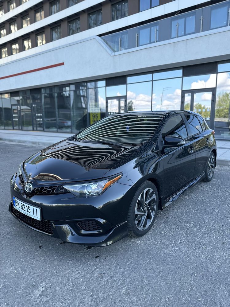 Toyota Scion (Auris) 2015, 1.8,  автомат