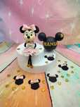 Myszka Minnie z masy cukrowej na tort