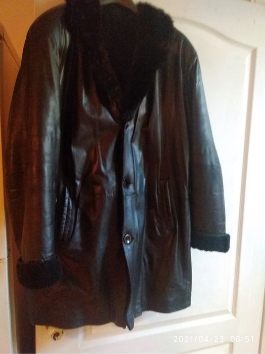 Продам мужскую дубленку