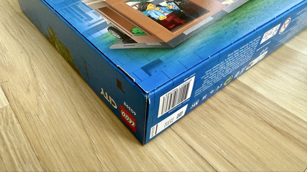 LEGO 60398 Dom Rodzinny i Samochód Elektryczny