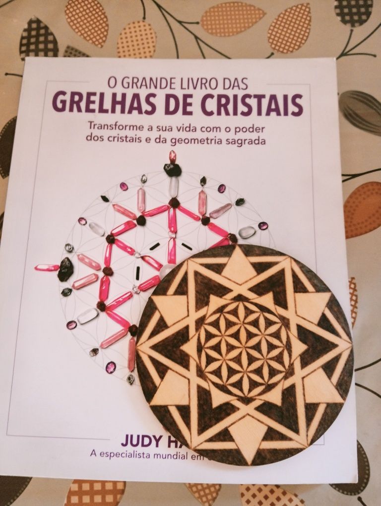O Grande livro das grelhas de cristais