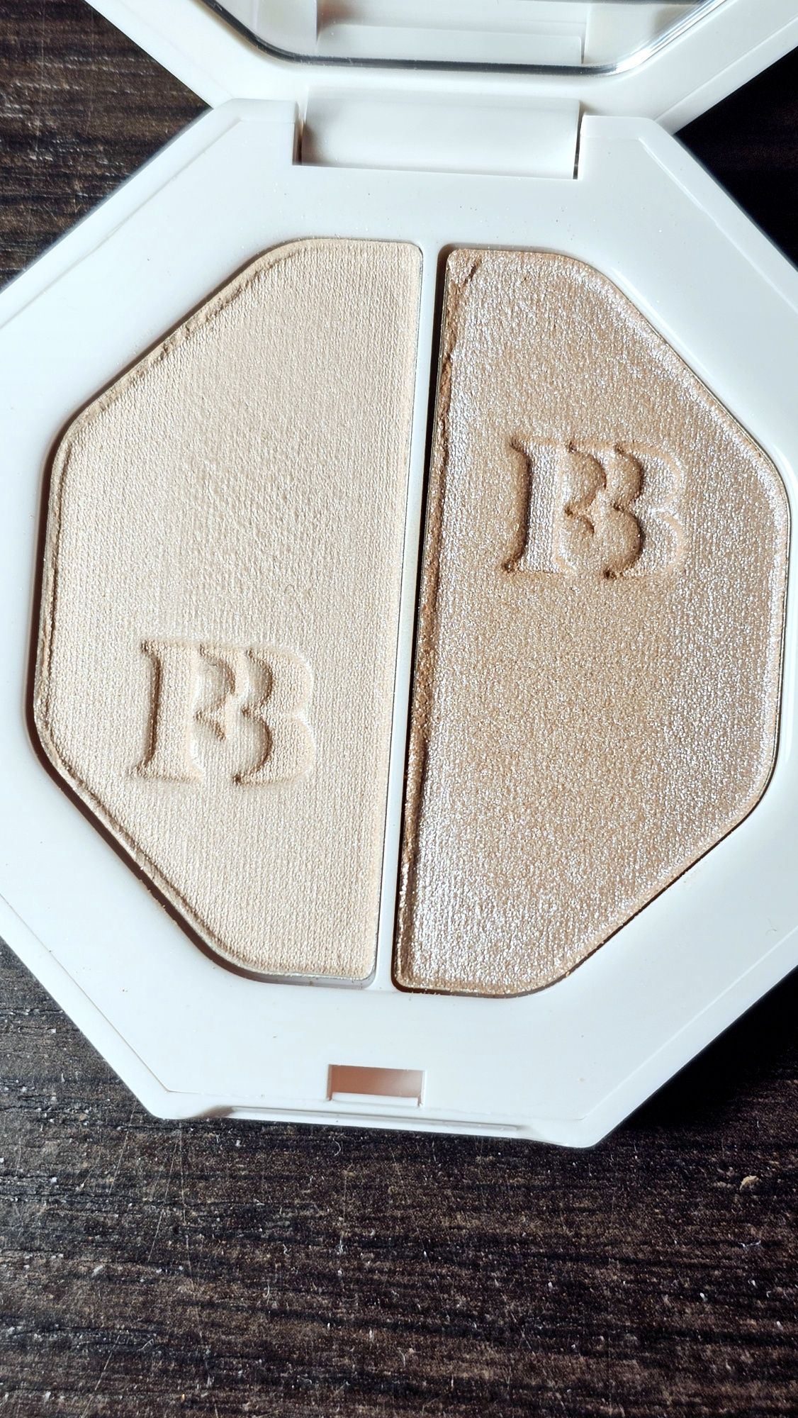 Fenty Beauty - Killawat Duo Highlighter. Rozświetlacz