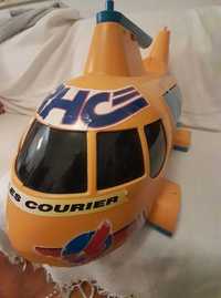 Helicóptero dos anos 80 Hercules Courrier
