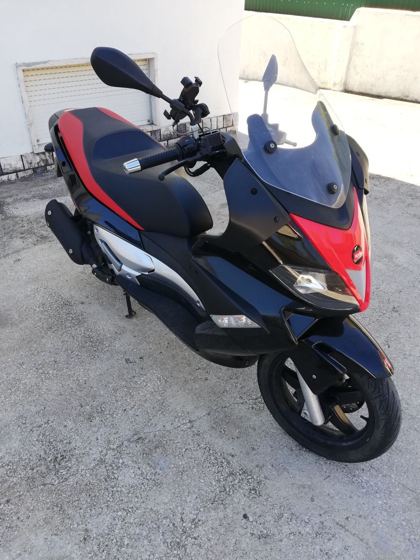 Aprilia SR125MAX