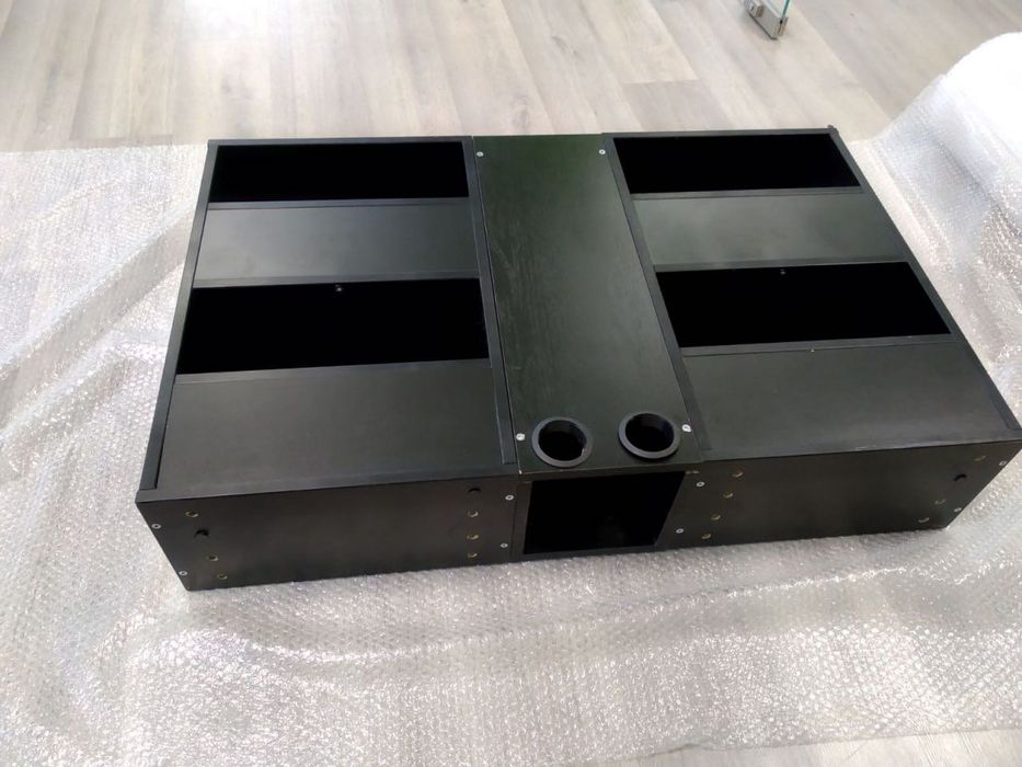 Тумби-шахматки для розділення столів або простору