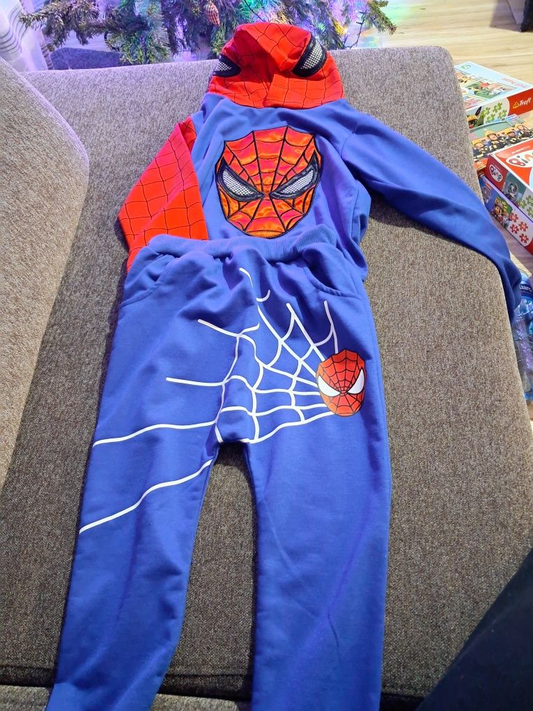 Dres nowy 122 Spider-Man