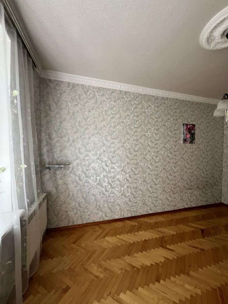 Продаётся 2 ком кв. по ул. Жуковского в Александровском районе!