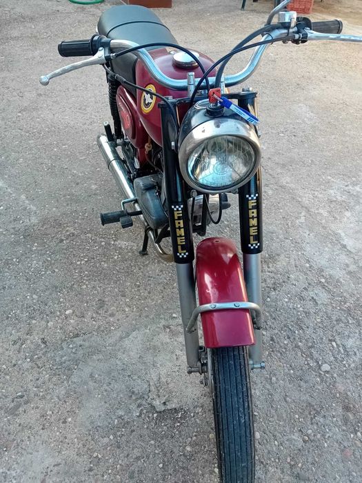 Motorizada impecável