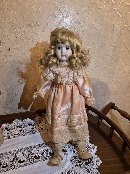 Bonecas de porcelana