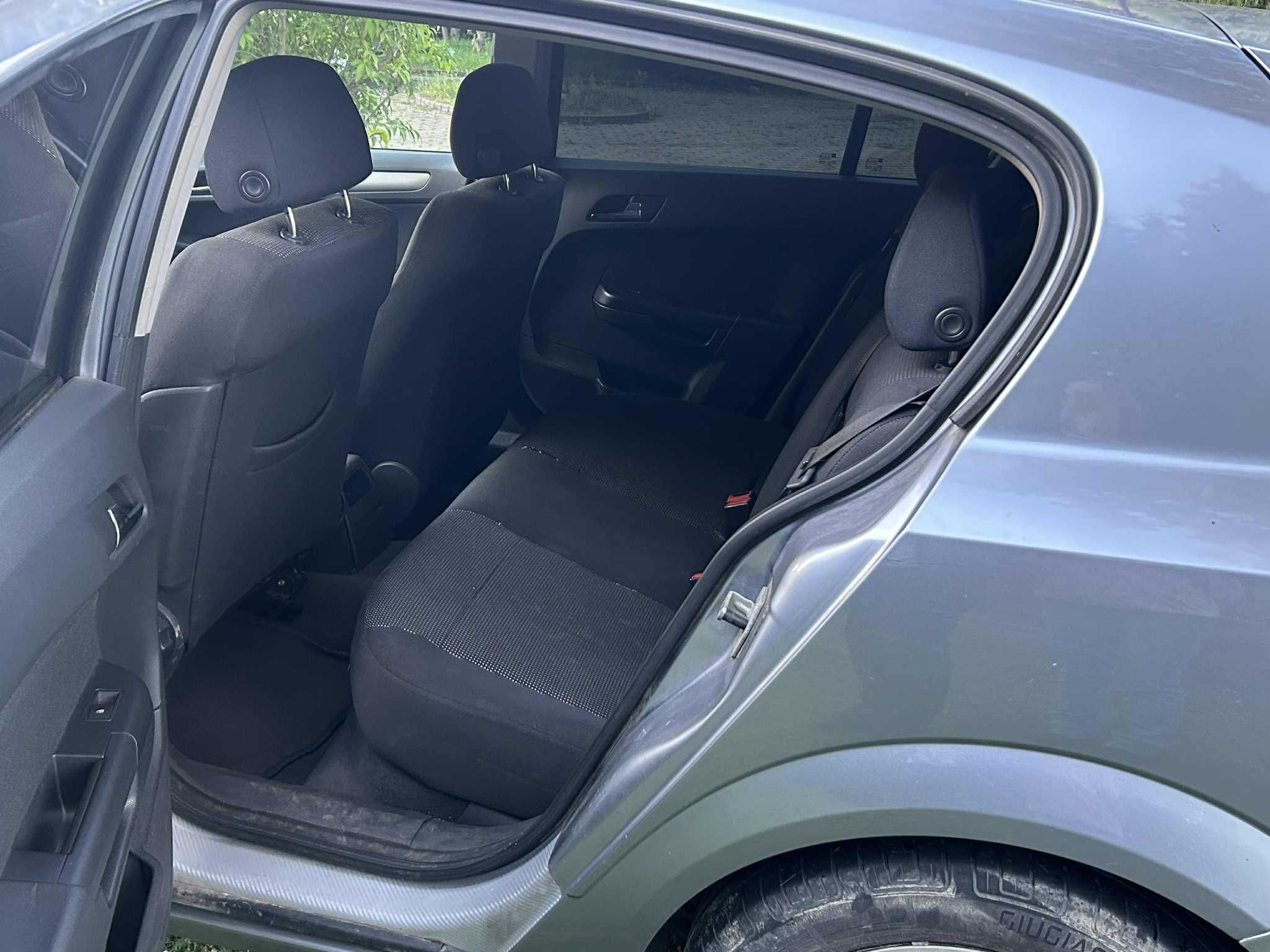 Opel Astra 1.9 CTDI SPORT 2007r