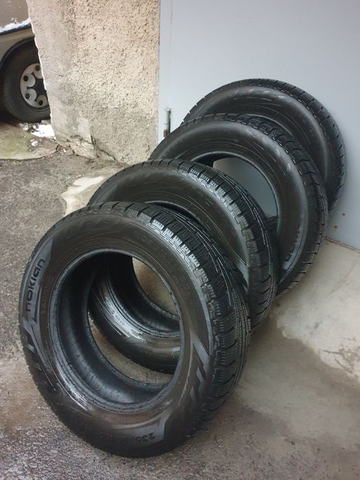 Зимова резина Nokian Nordman RS2 SUV 235/65 r17 шини